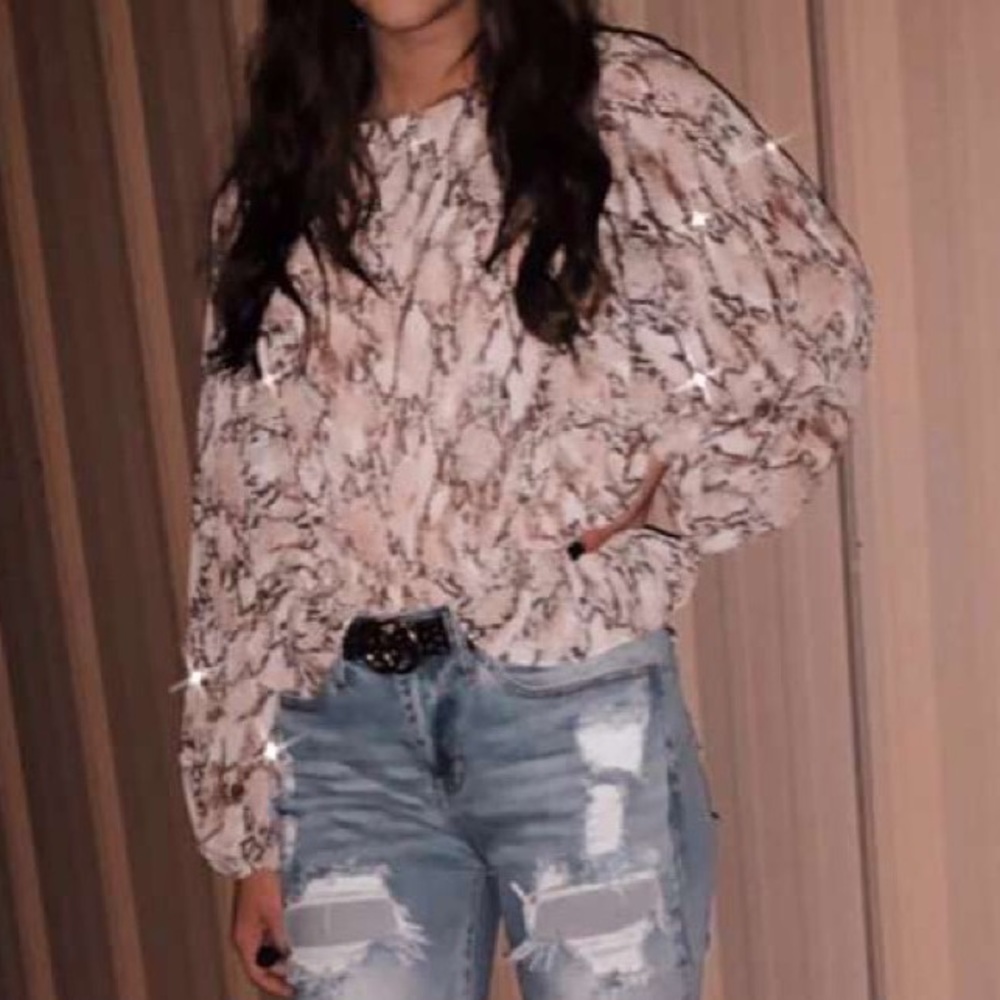 Cute dressy top only worn once for New Years